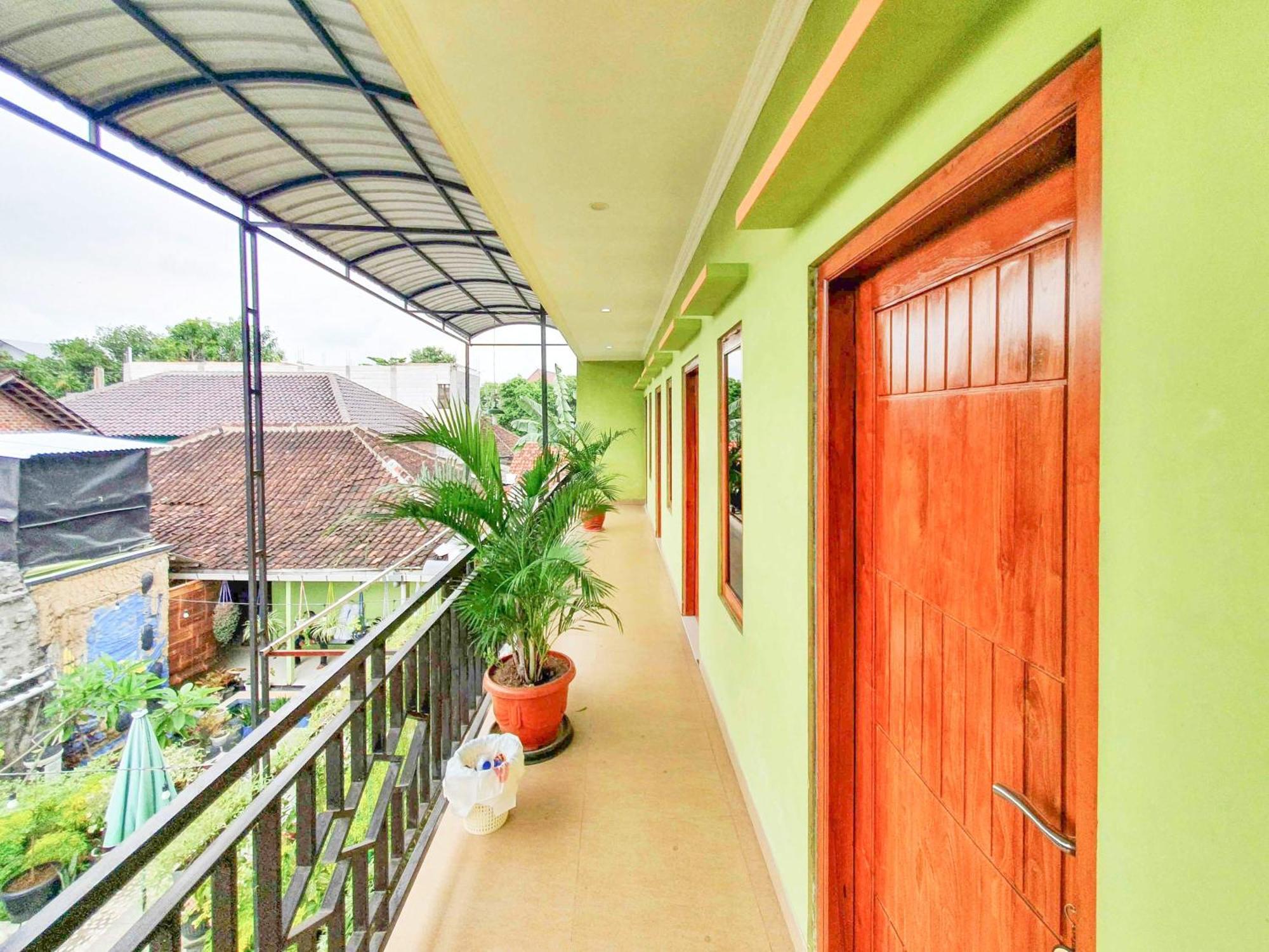 Reddoorz Syariah At Graha Adi Karya Kartasura Kartosuro Exterior foto